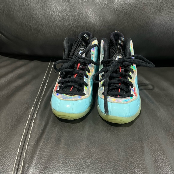 Nike - Picture 4 of 6